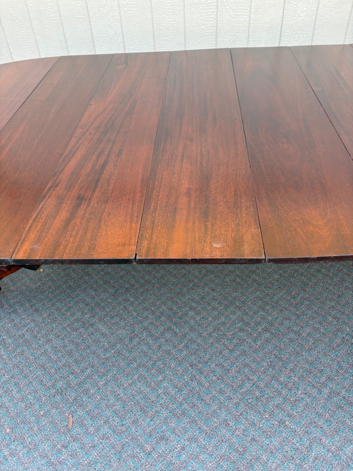 67769 Victorian Mahogany Round Dining Table with Claw Feet and 6 - 11" Leaves