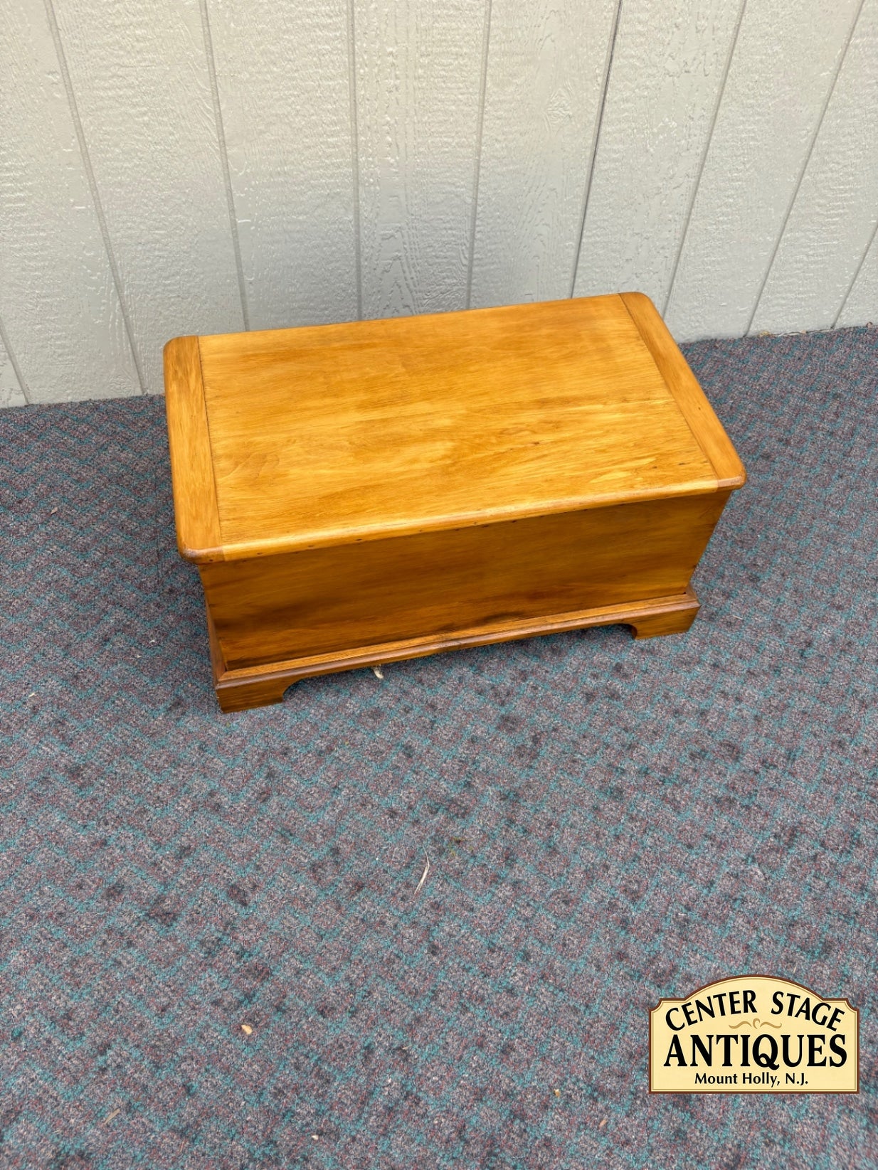 67894 Charming Vintage Cedar Wood Blanket Chest Trunk with Handles