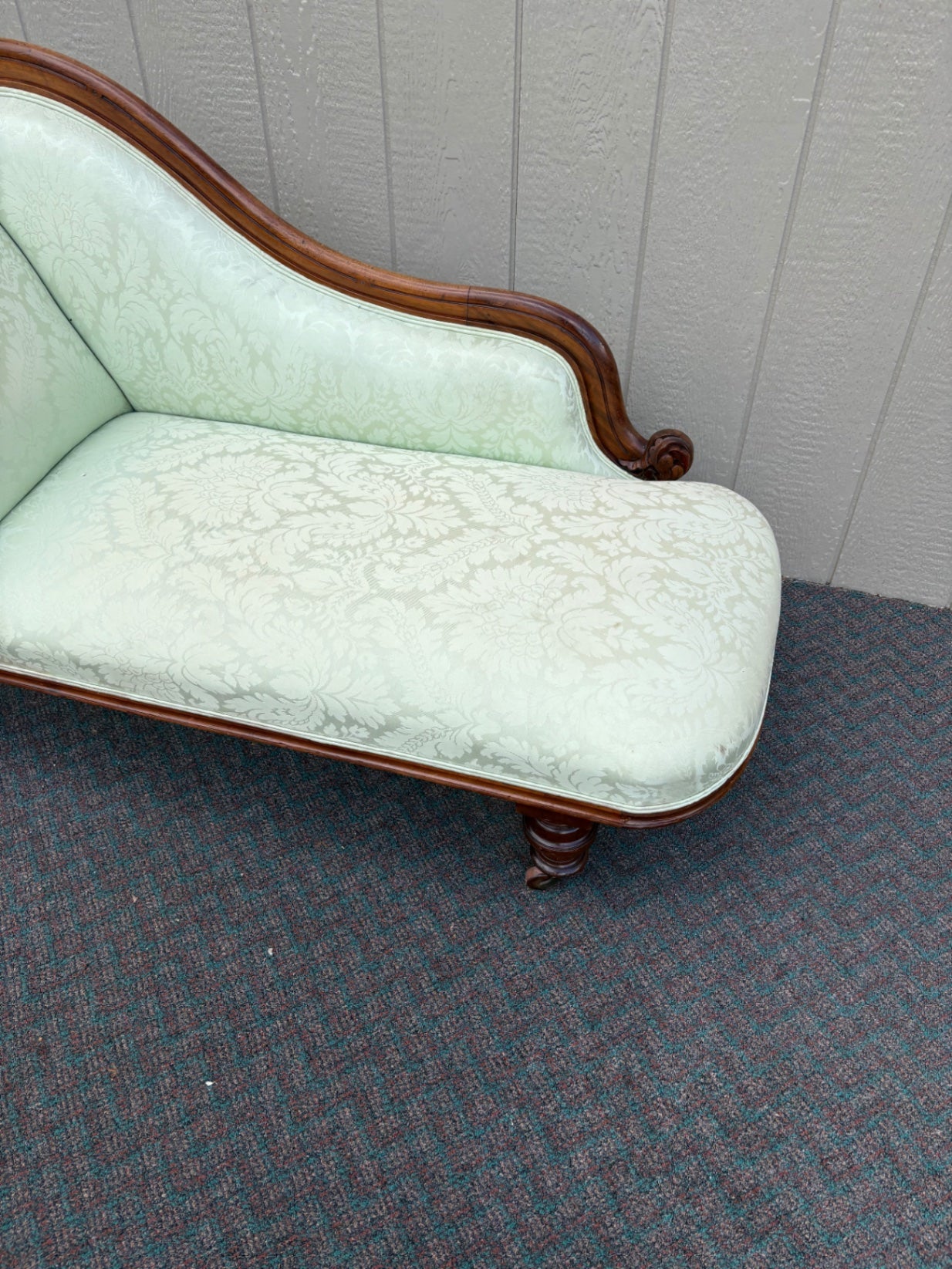 67796 Victorian Chaise Lounge with Carved Mahogany Frame and Damask Upholstery