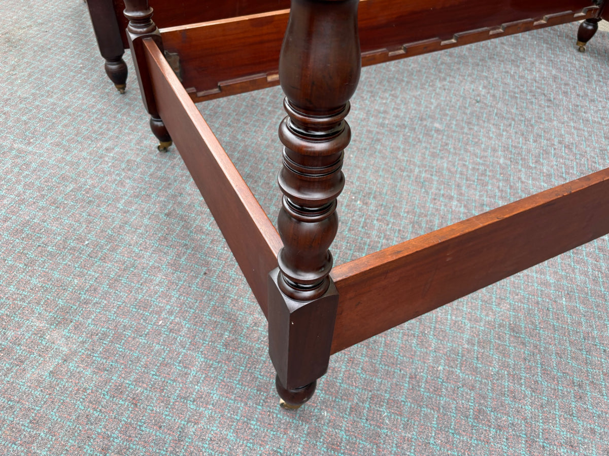 68122  Pair of Mahogany Four-Poster Twin Beds by Tobey Furniture