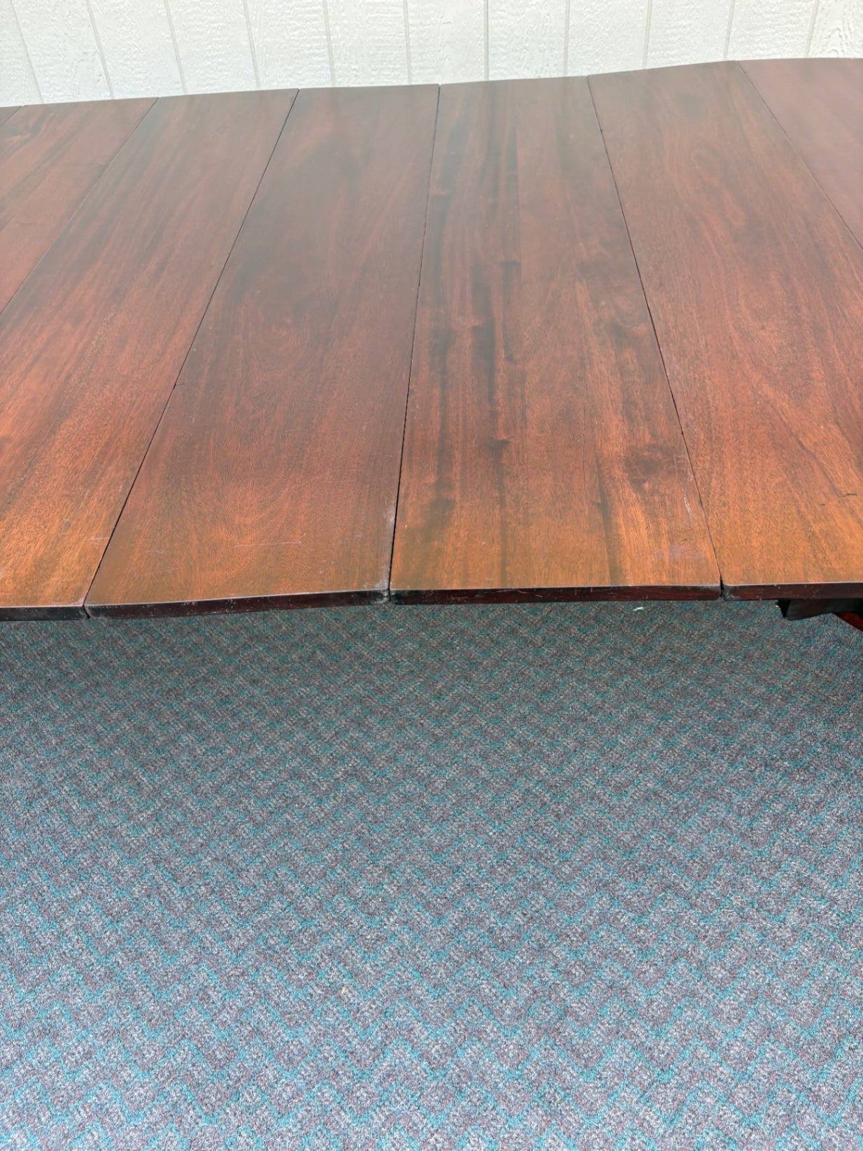 67769 Victorian Mahogany Round Dining Table with Claw Feet and 6 - 11" Leaves