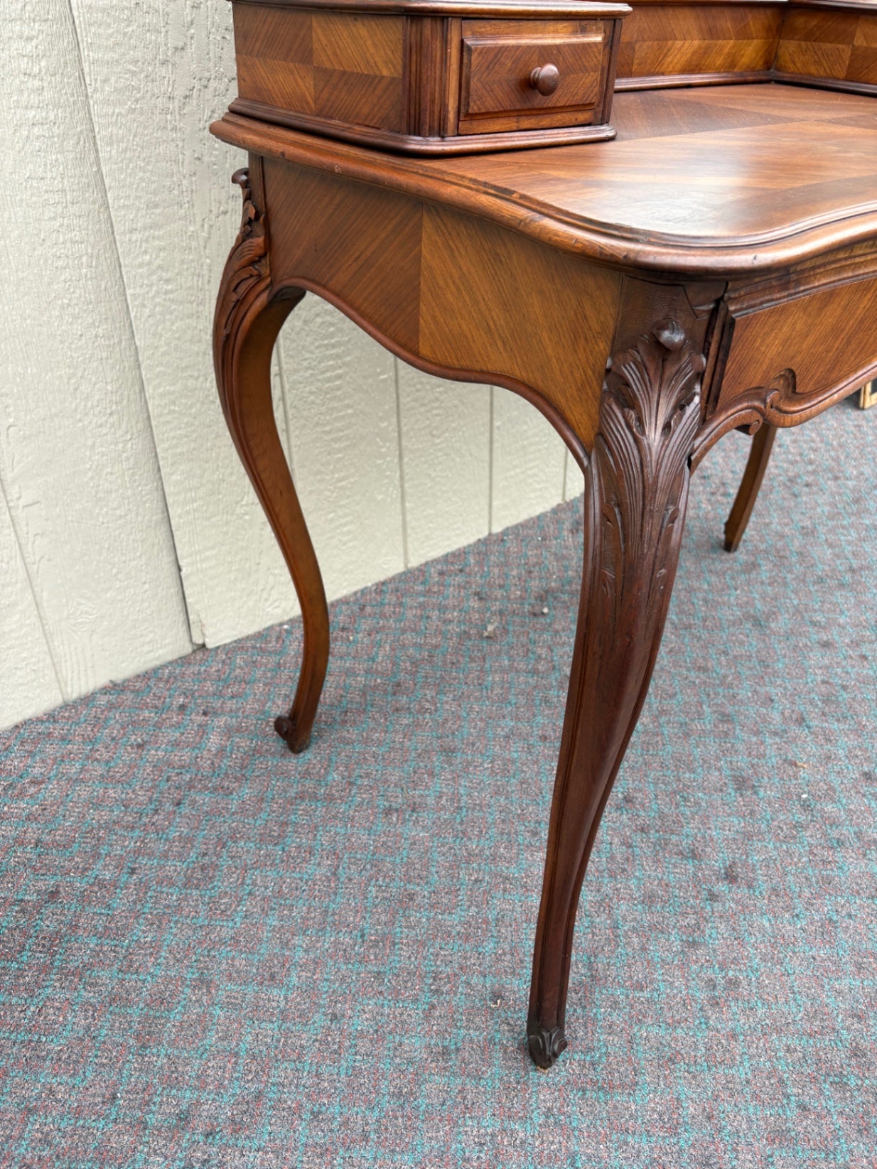 68043 Elegant French Rococo Vanity with Mirror in Rich Walnut