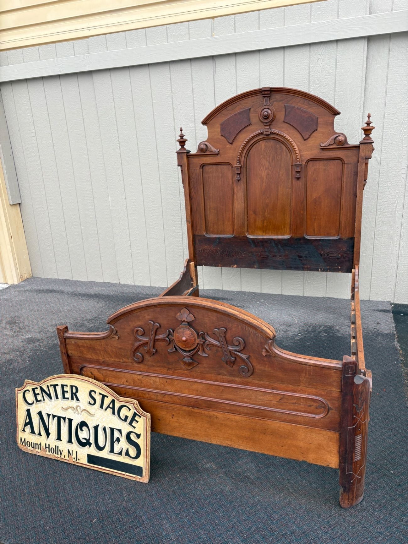 67434  Victorian Full Size Bed with Intricate Carved Headboard