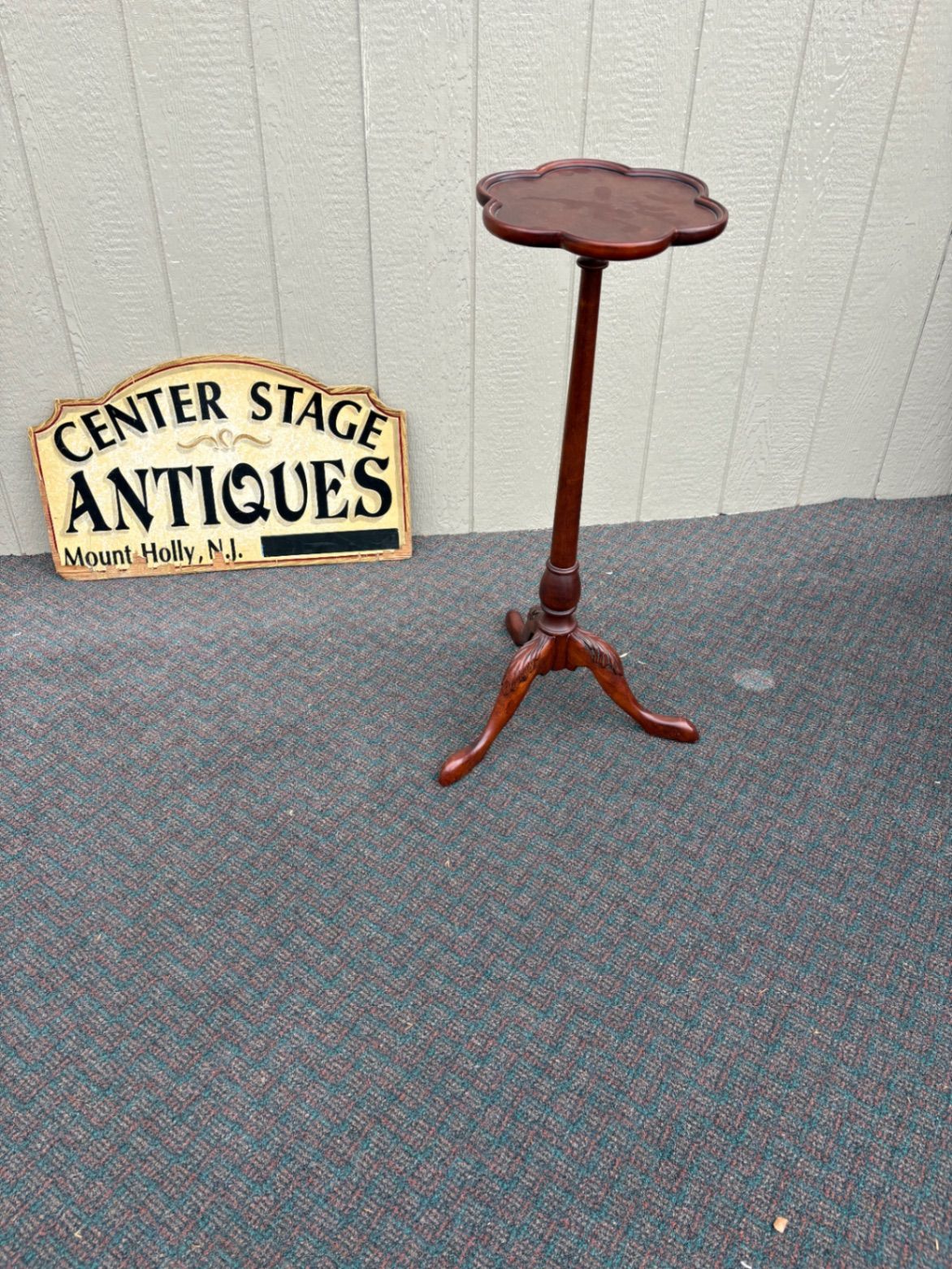 67541 Bombay Mahogany Pedestal Plant Stand with Scalloped Top