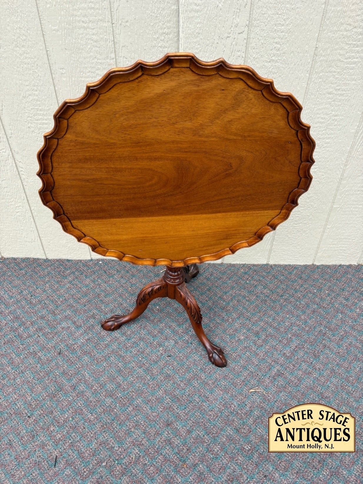 67814 Antique Mahogany Tilt-Top Pie Crust Table with Carved Pedestal