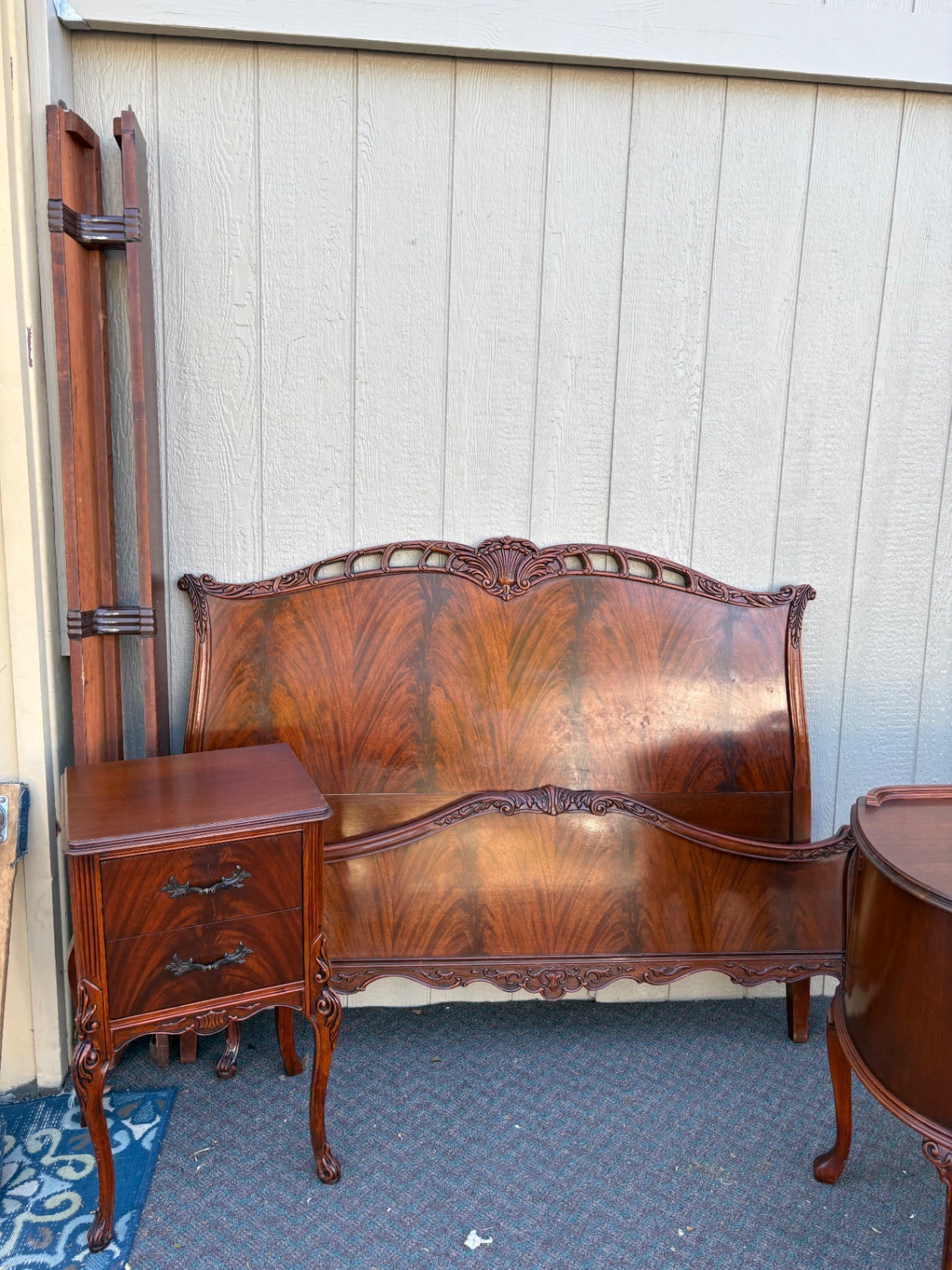 67791 Antique 8-Piece Flame Mahogany Bedroom Set with Mirrors