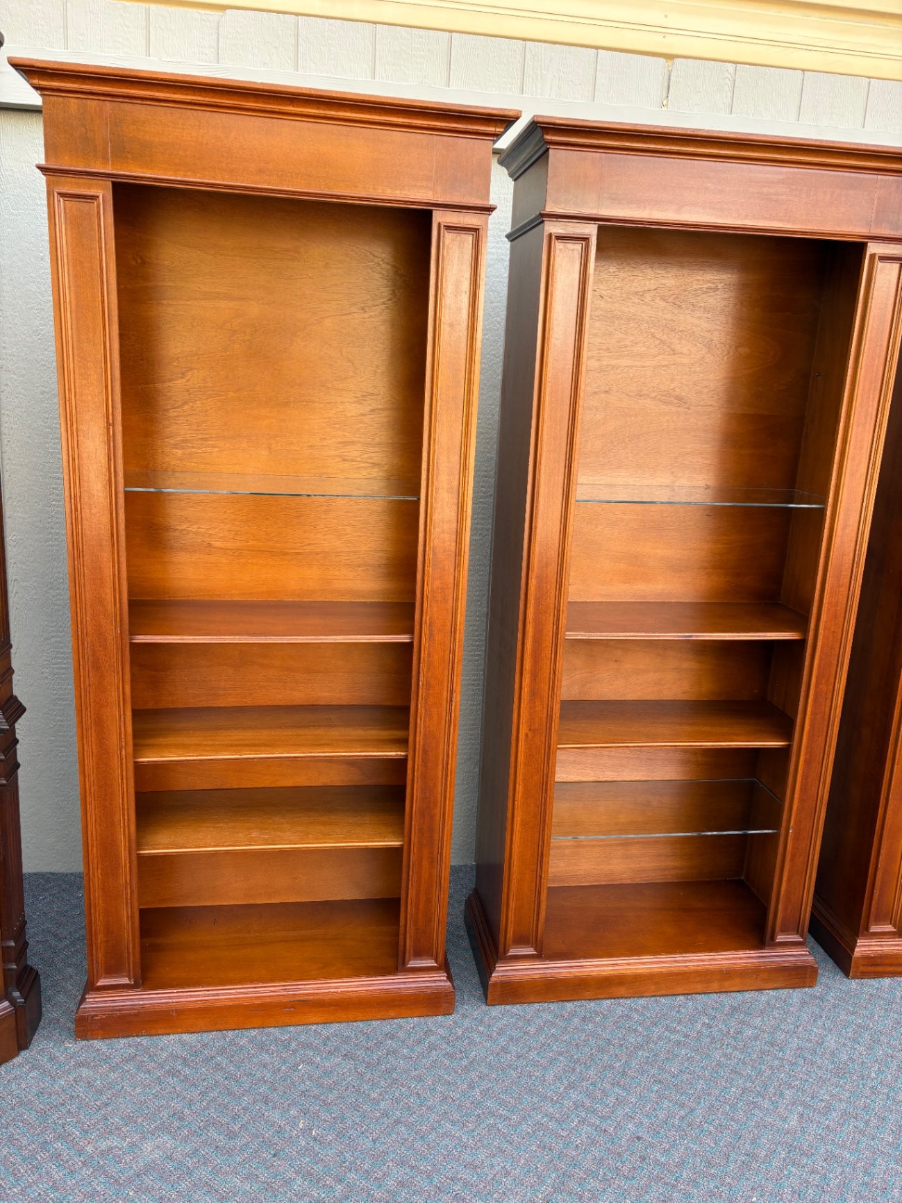 67748  Elegant Set of Three Classic Mahogany Bookcases with Adjustable Shelves