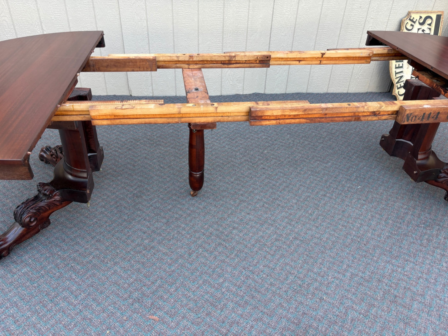 67769 Victorian Mahogany Round Dining Table with Claw Feet and 6 - 11" Leaves