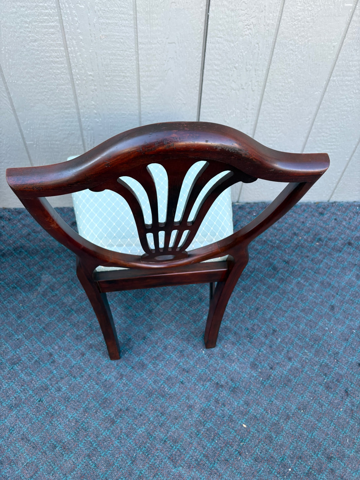Set of 6 Hepplewhite Shield Back Dining Chairs in Mahogany