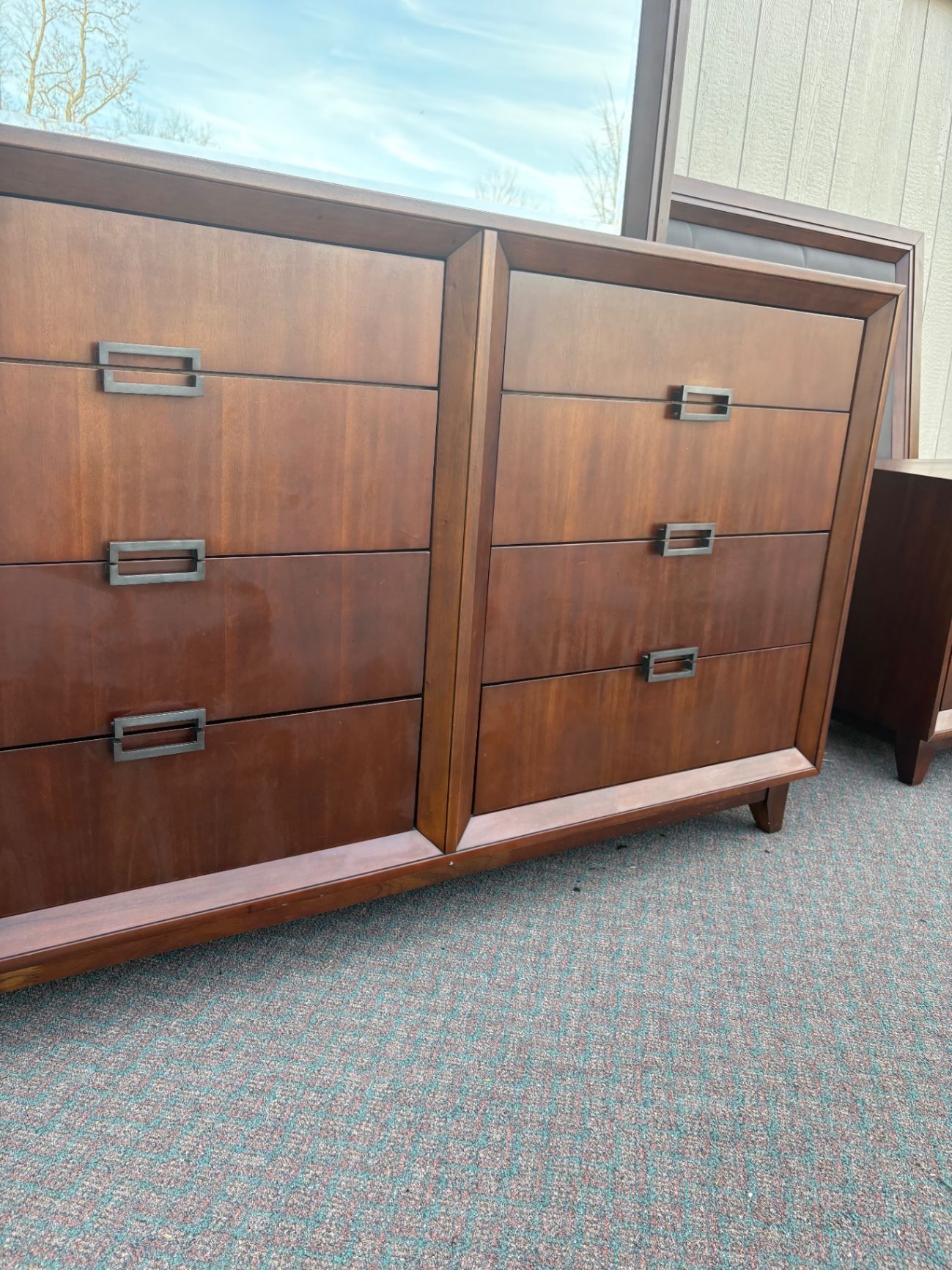 67643  Mid-Century Modern Bedroom Set with Dresser, Mirror, and Nightstand