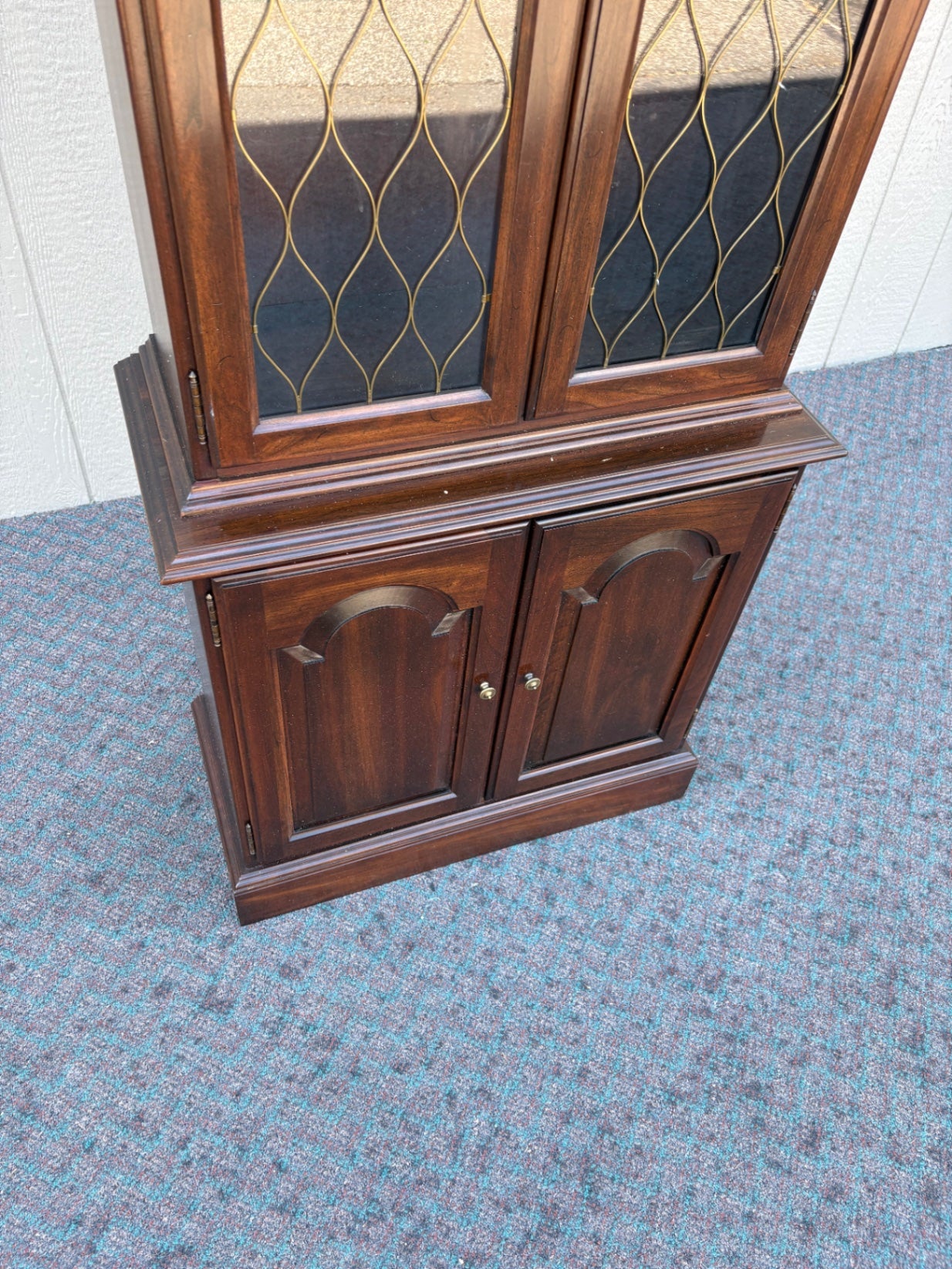 67900  Ethan Allen Traditional Mahogany Curio Cabinet with Glass Doors