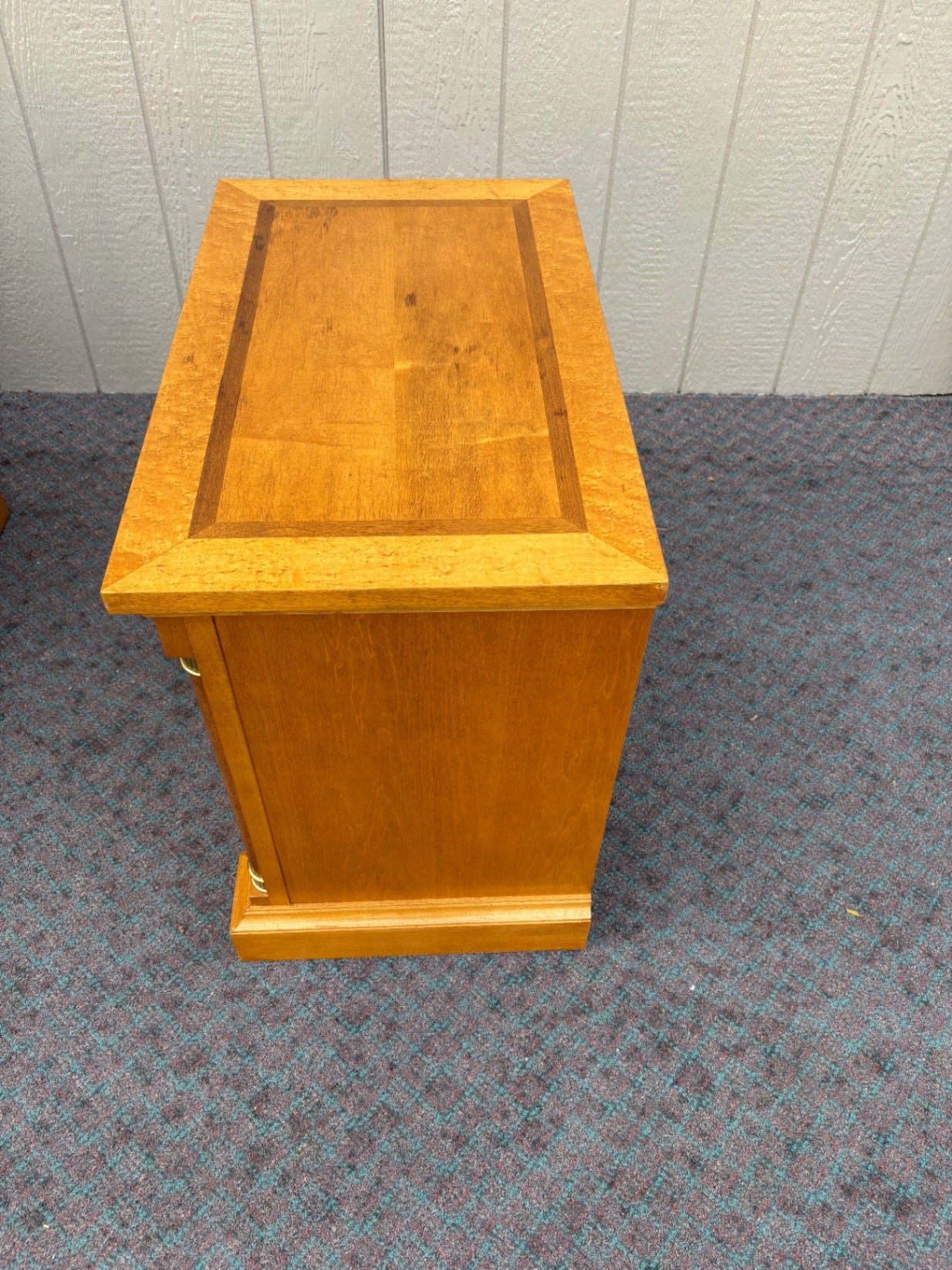 67972 Pair of Ethan Allen Neoclassical Nightstands in Honey Oak Finish