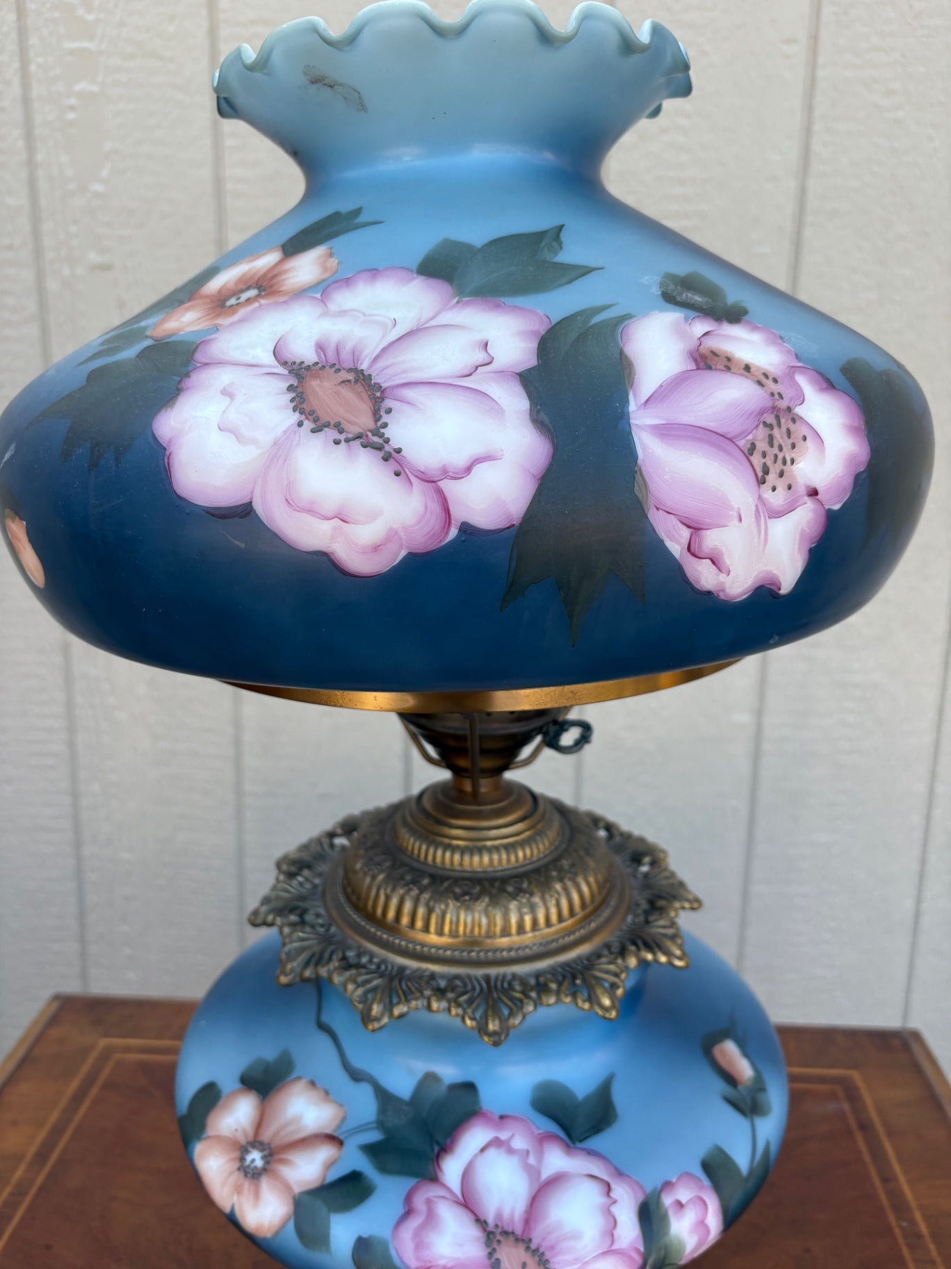 67792 Antique Gone with the Wind Lamp, Hand-Painted Floral Glass