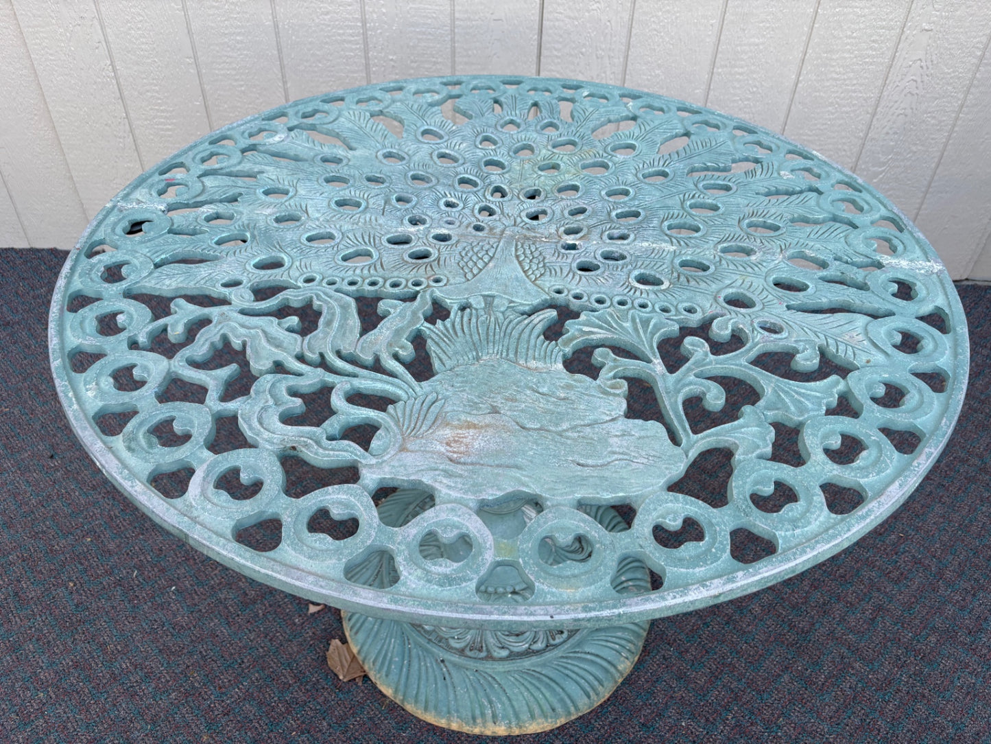 67939 Vintage 4-Piece Cast Iron Peacock Patio Set with Table and Chairs