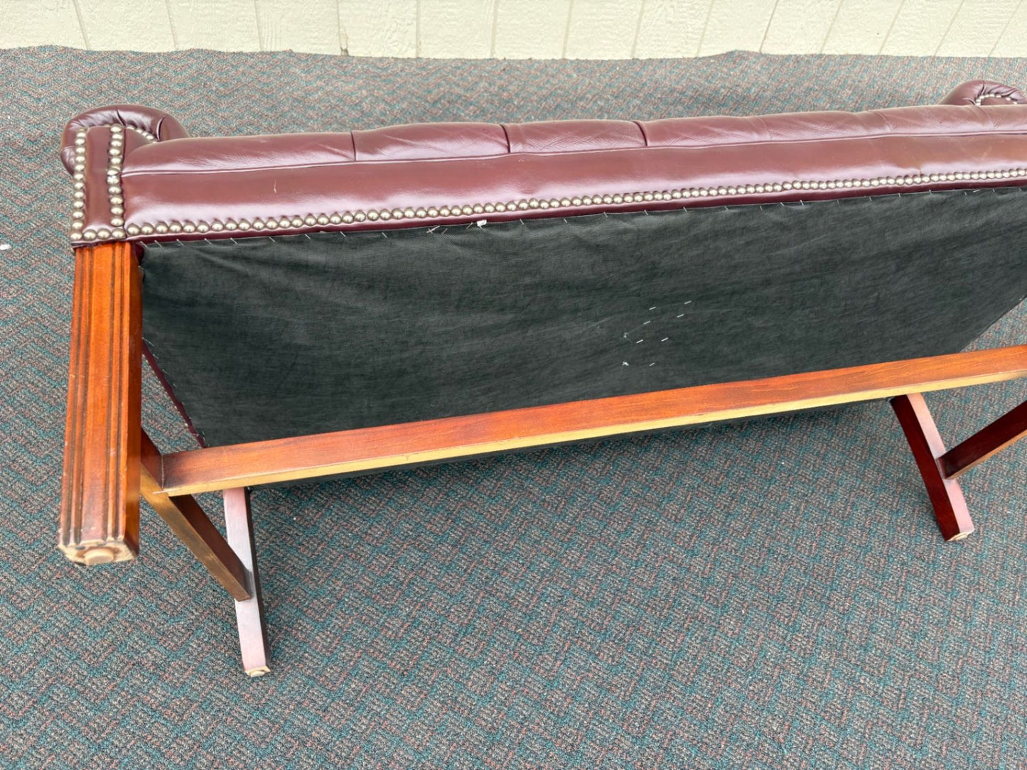 67506  Classic Chesterfield Tufted Leather Loveseat with Nailhead Trim