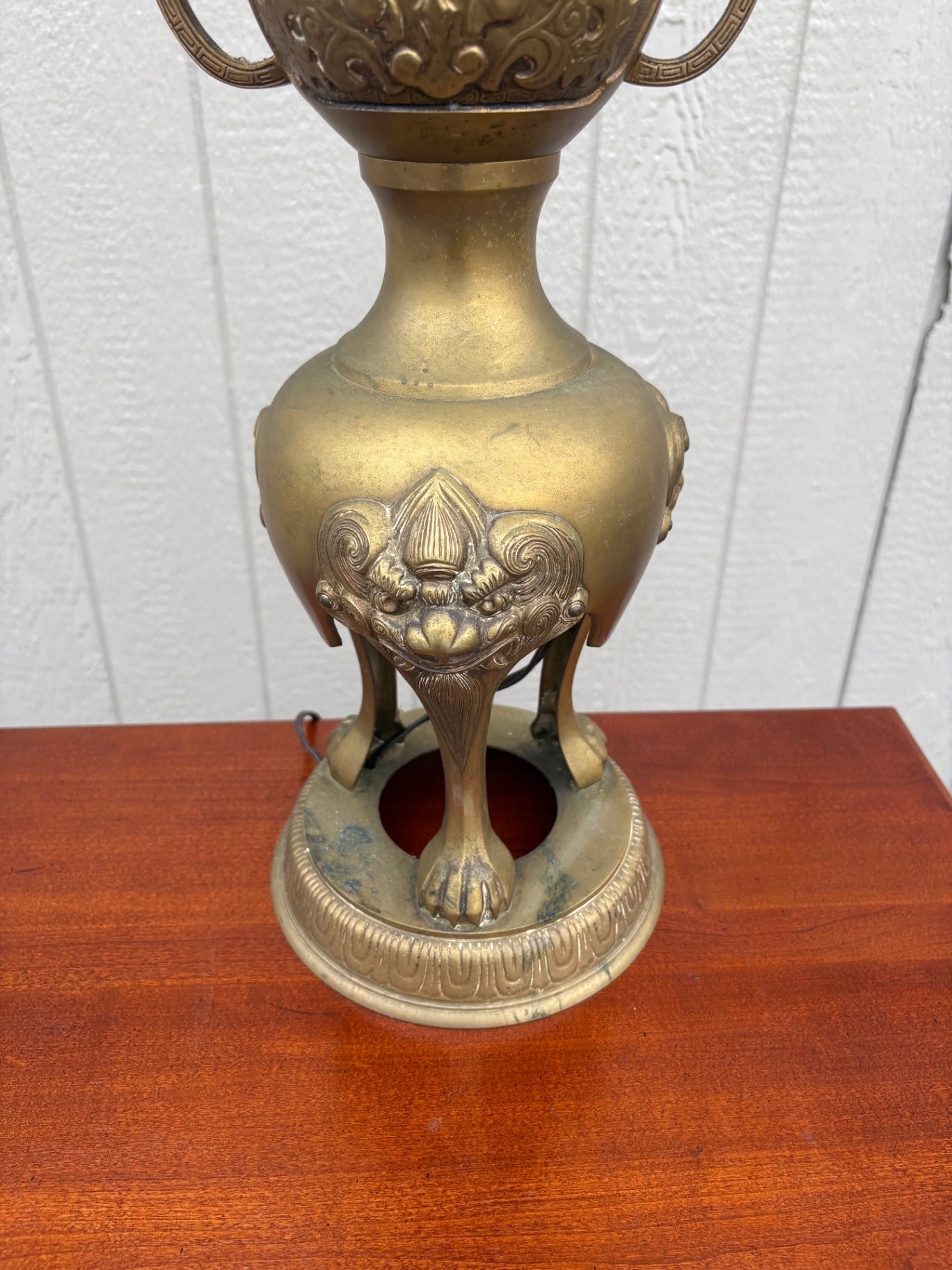 68108  Ornate Vintage Brass Table Lamp with Lion Paw Base