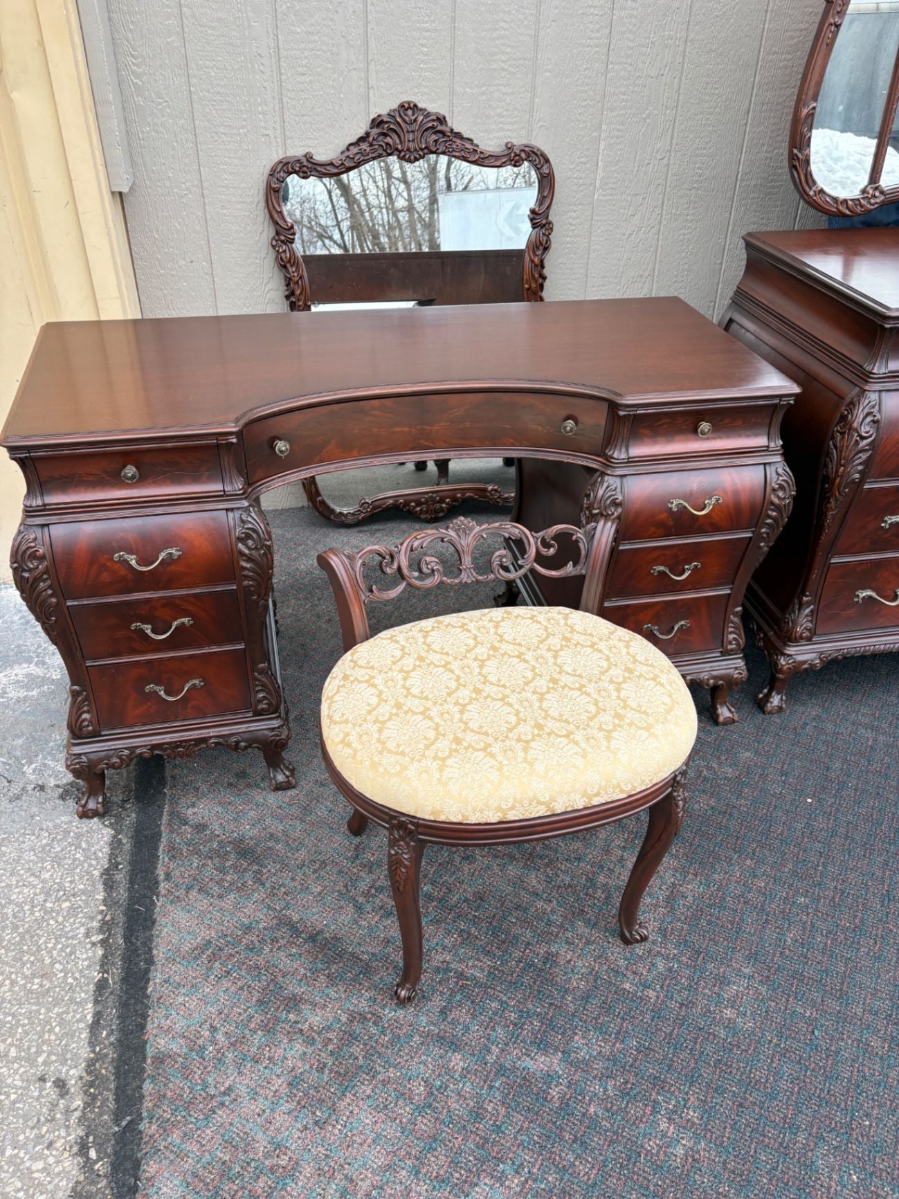 Ornate Mahogany Vanity Set with Mirror and Upholstered Bench