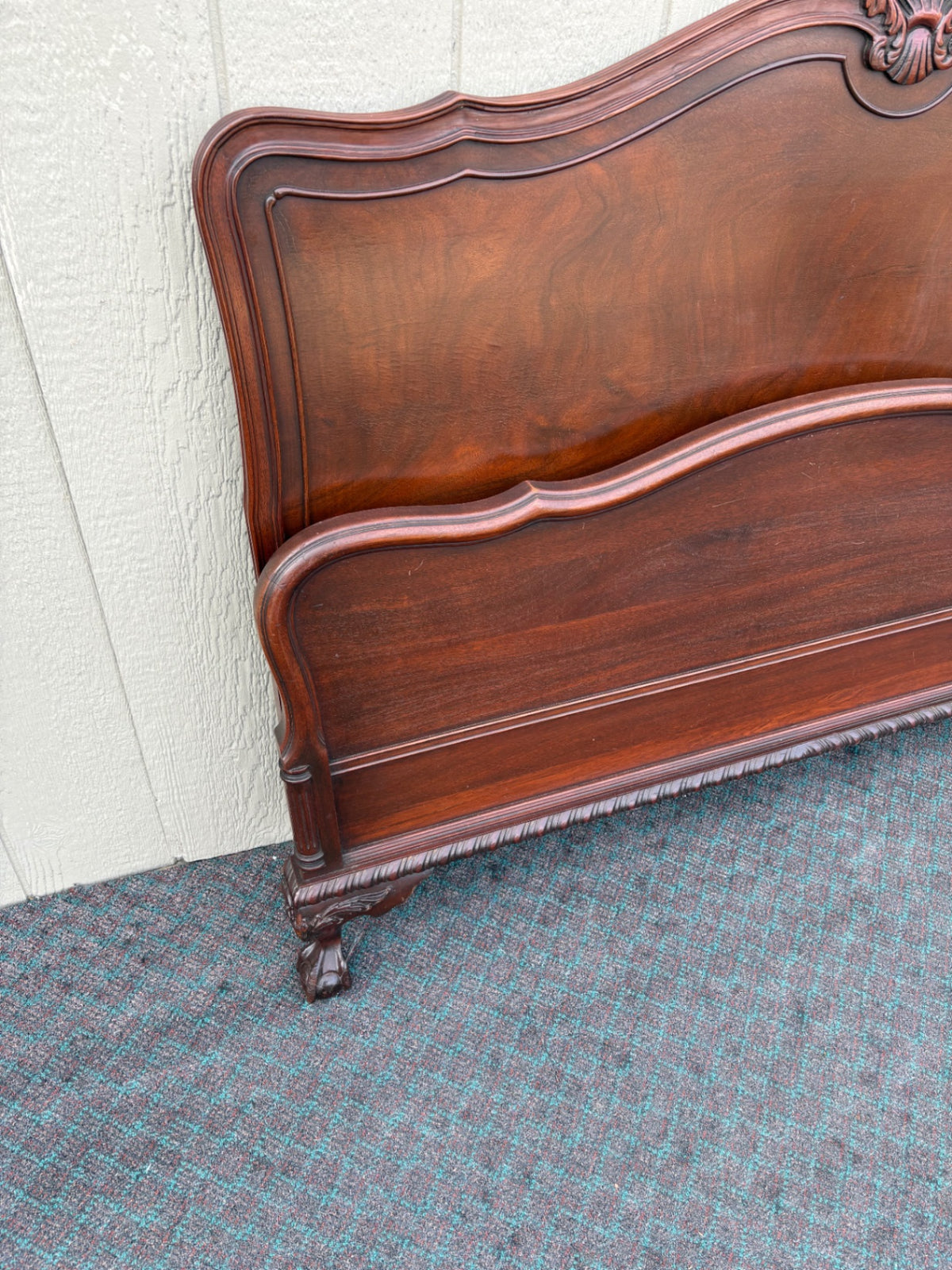 68217 Antique Mahogany Full Size Bed with Ball and Claw Feet
