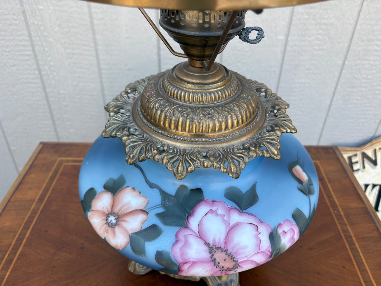 67792 Antique Gone with the Wind Lamp, Hand-Painted Floral Glass