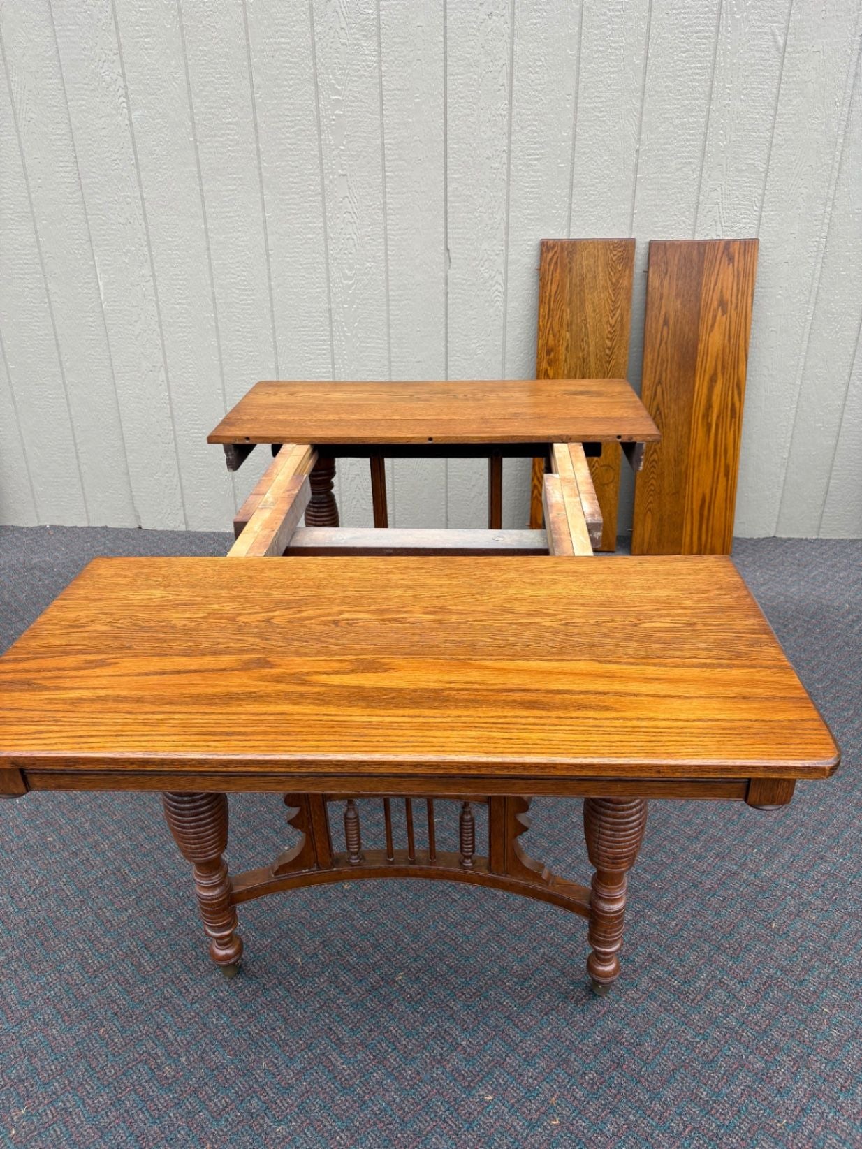 67627 Victorian Oak Dining Table with Turned Legs and Leaves