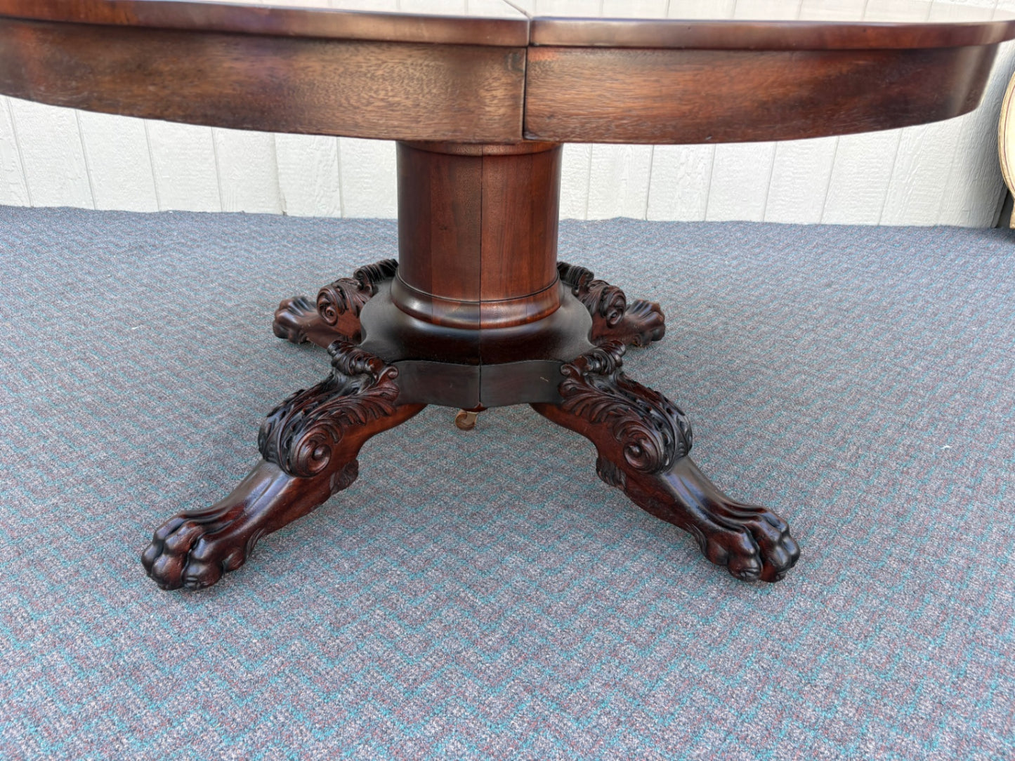 67769 Victorian Mahogany Round Dining Table with Claw Feet and 6 - 11" Leaves