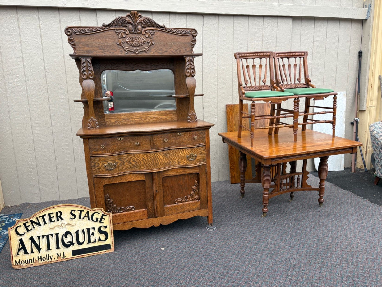 67627 Victorian Oak Dining Table with Turned Legs and Leaves