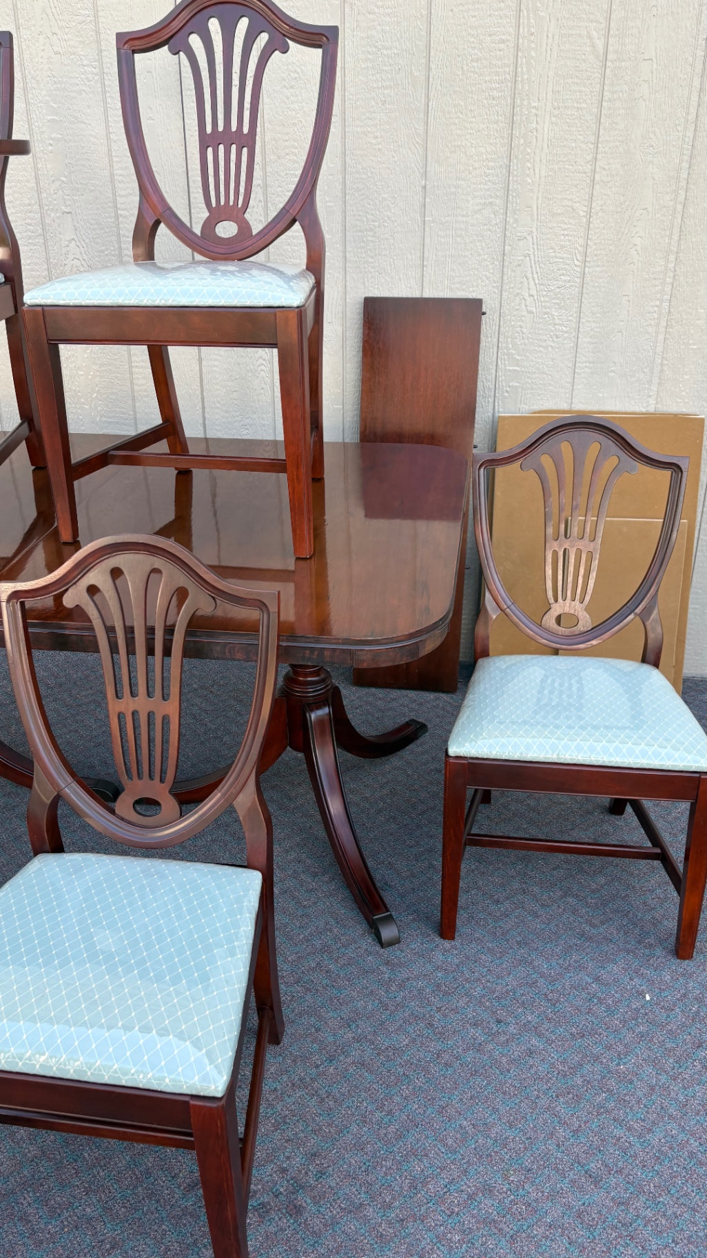 67845 Duncan Phyfe Style Dining Table with 6 Shield Back Chairs