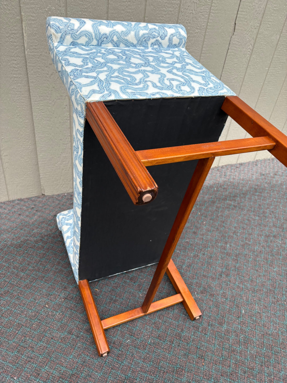 68145  Elegant Window Bench Settee with Blue Patterned Upholstery