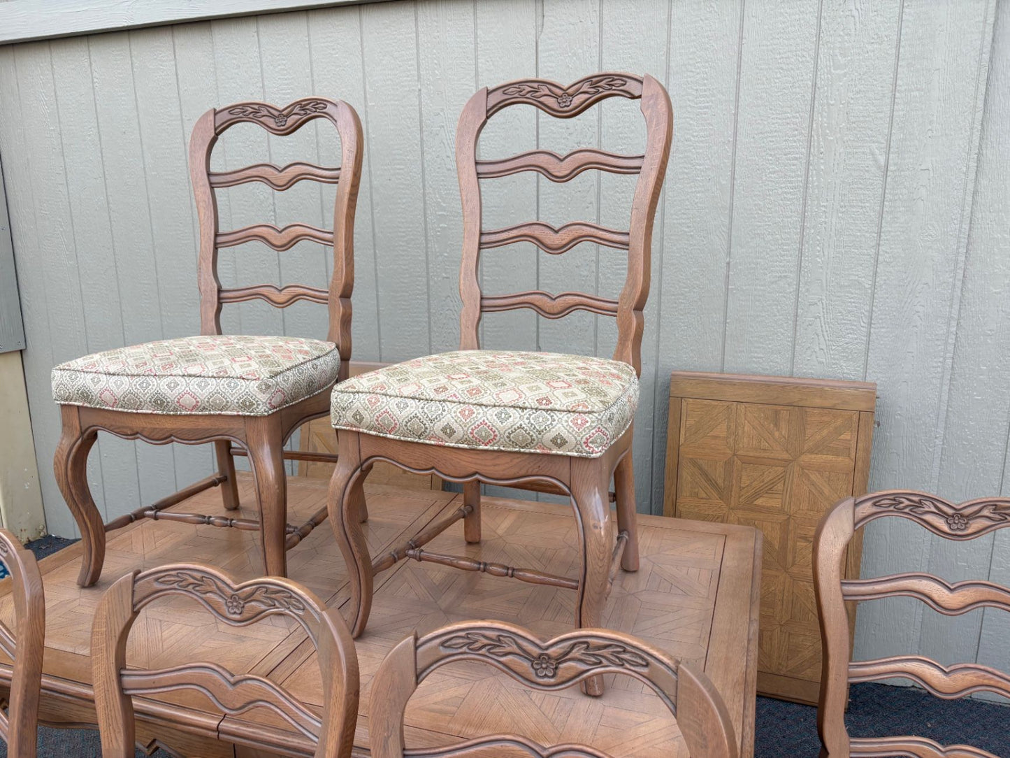 67426 French Provincial Dining Set with  Extendable Table and 6 Chairs