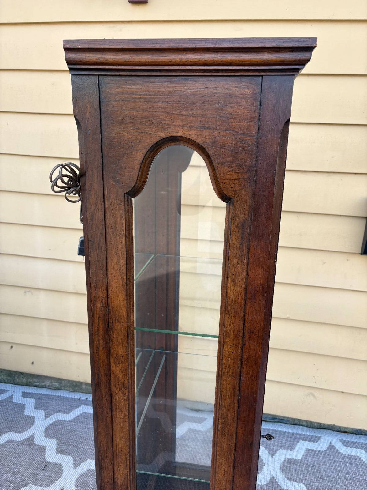 68203 Elegant Hekman Lighted Curio Cabinet with Glass Shelves
