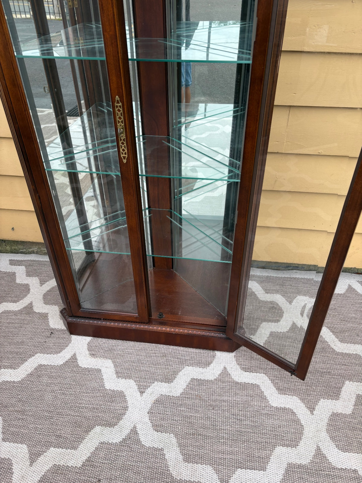 68207 AMERICAN Furniture Beveled Glass Corner Curio Cabinet