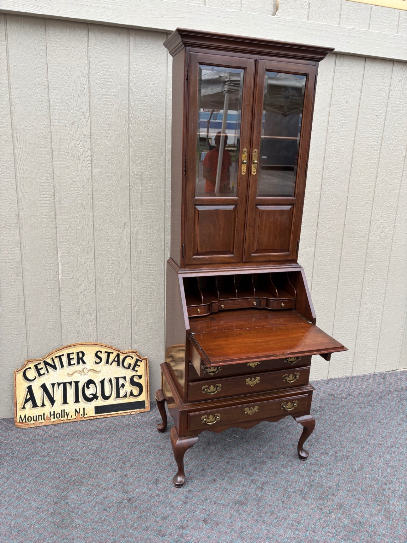 Ethan Allen Queen Anne Style Secretary Desk with Hutch Cabinet