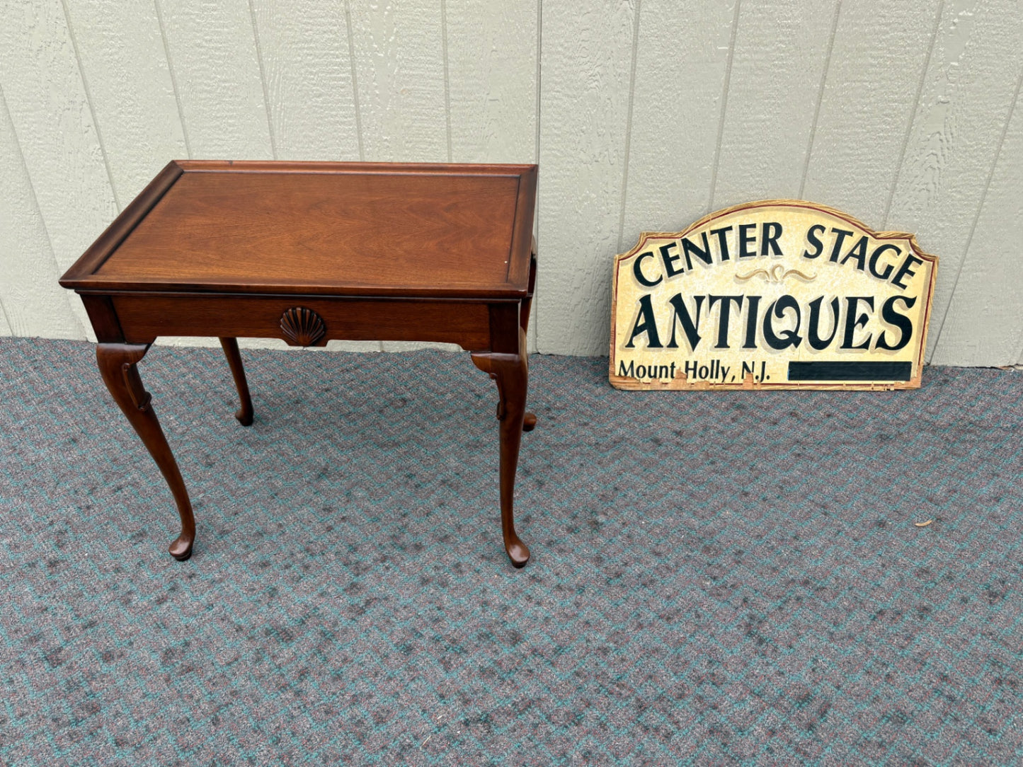 67929 Queen Anne Style Mahogany Tea Table with Slide-Out Trays
