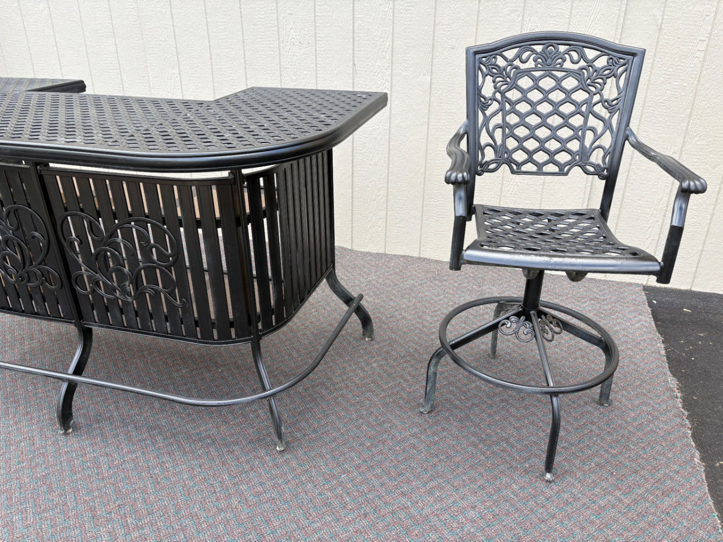 67751 Elegant Outdoor Patio Bar Set with Swivel Stool, Cast Aluminum