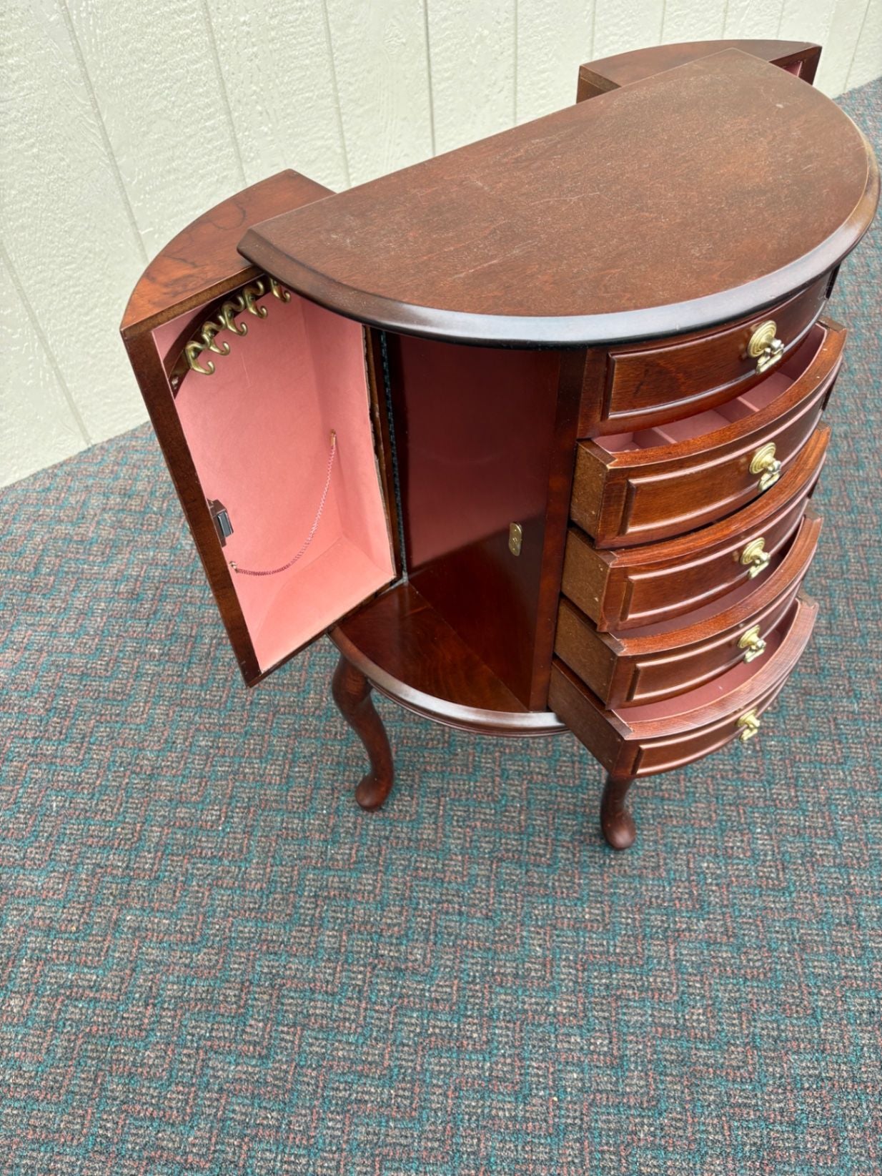 67470  Elegant Mahogany POWELL Furniture Half Round Jewelry Cabinet with Felt Lining