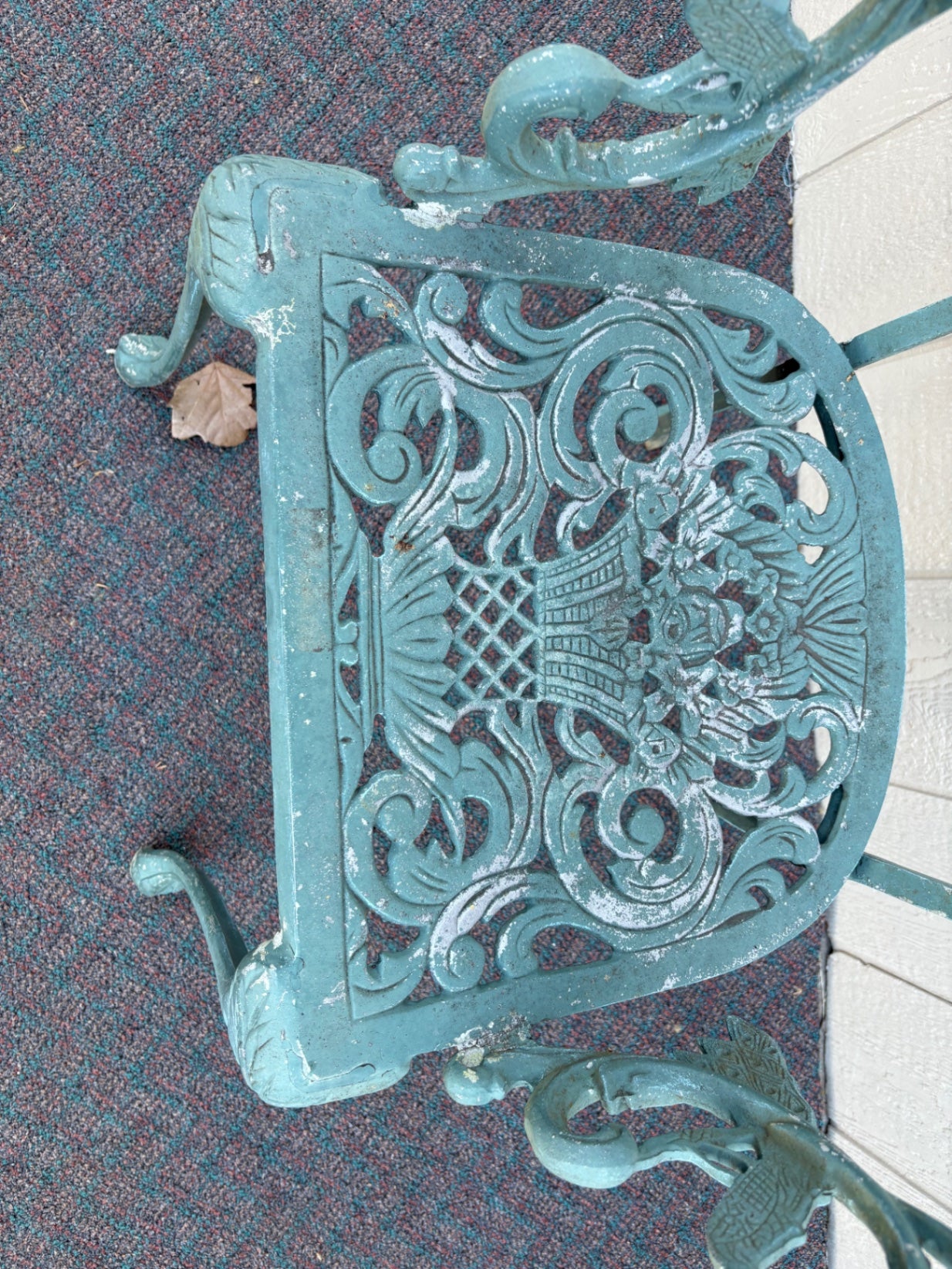 67939 Vintage 4-Piece Cast Iron Peacock Patio Set with Table and Chairs