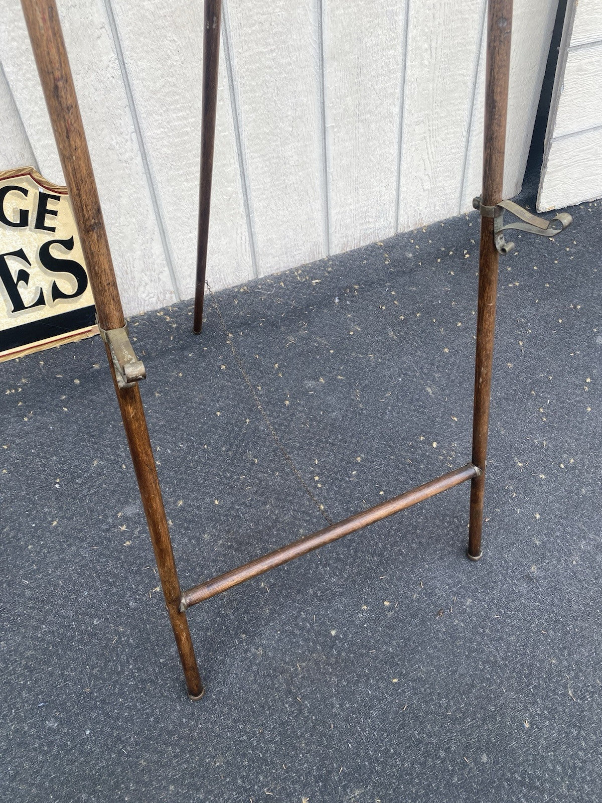 66382 Antique Victorian Oak Easel