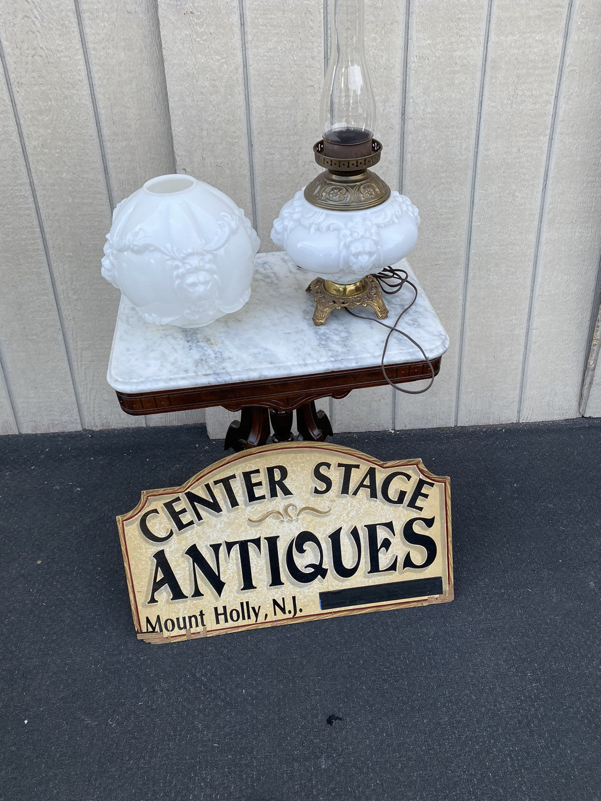 66323  Gone With the Wind Table Lamp Lion Face s