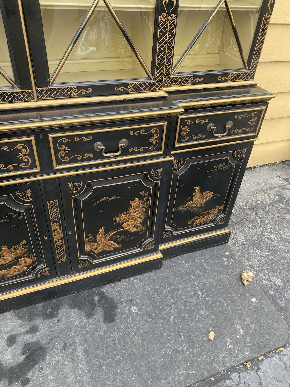 65944 Oriental KEN HILL Furniture Breakfront China Cabinet Curio