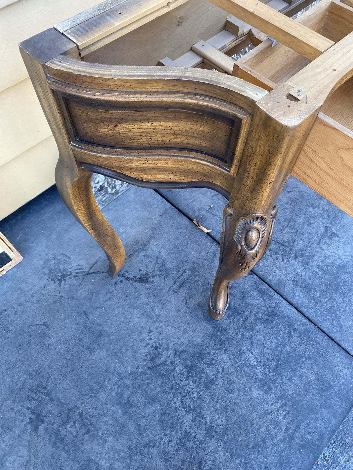 65142 CENTURY Furniture Louis XV Sideboard Server Console Table