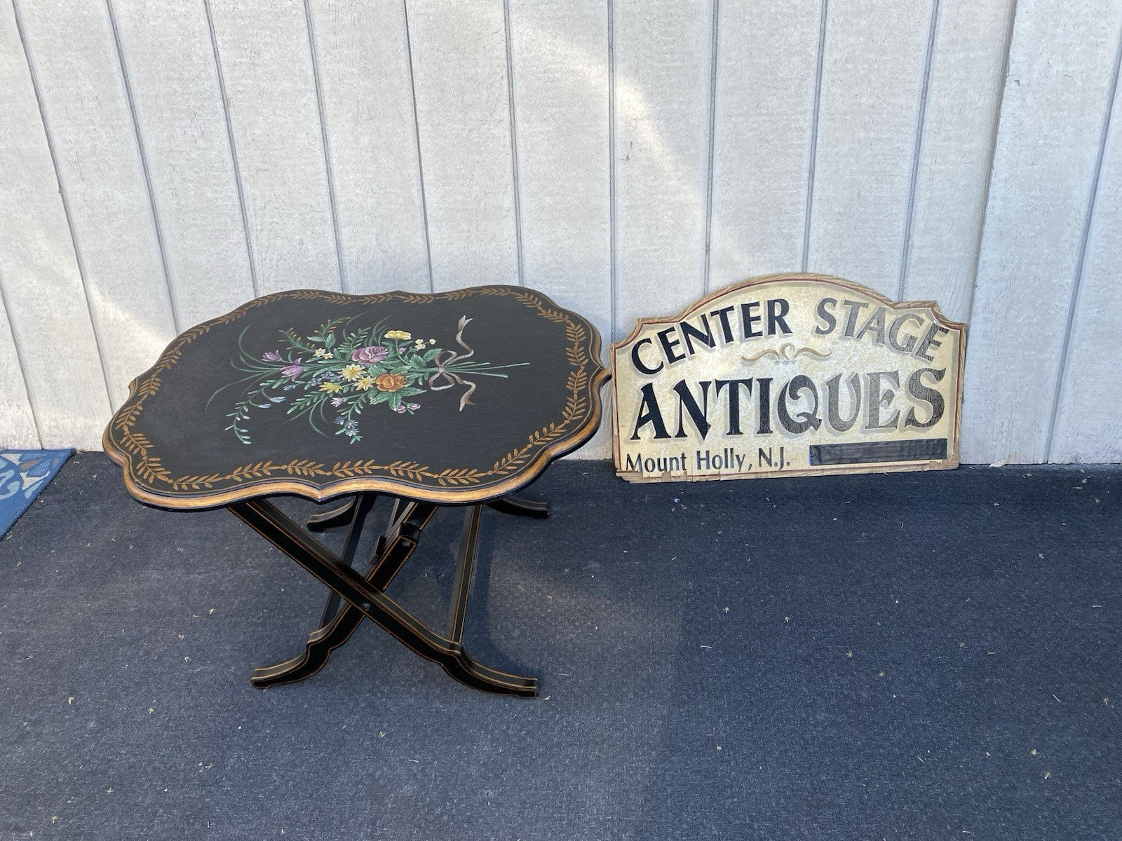 66458  Hand Made Decorator Tilt Top Table Stand   Table Top 24" x 31"W