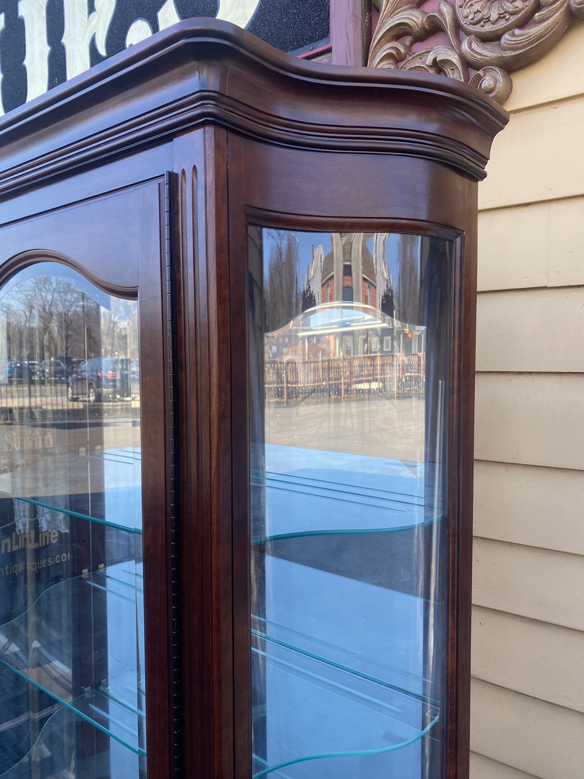 66378 Serpentine Glass Quality Curio China Cabinet