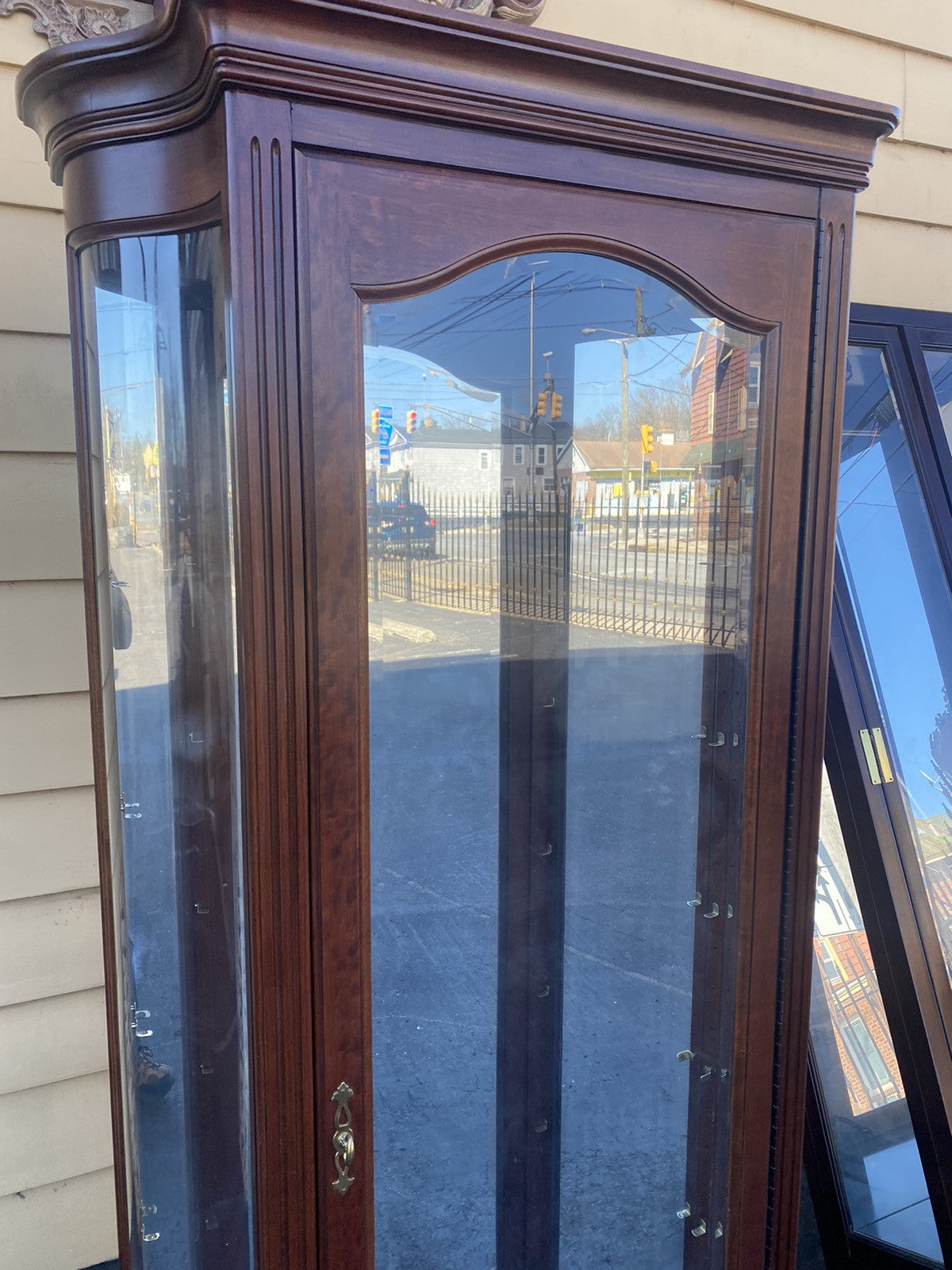 66378 Serpentine Glass Quality Curio China Cabinet