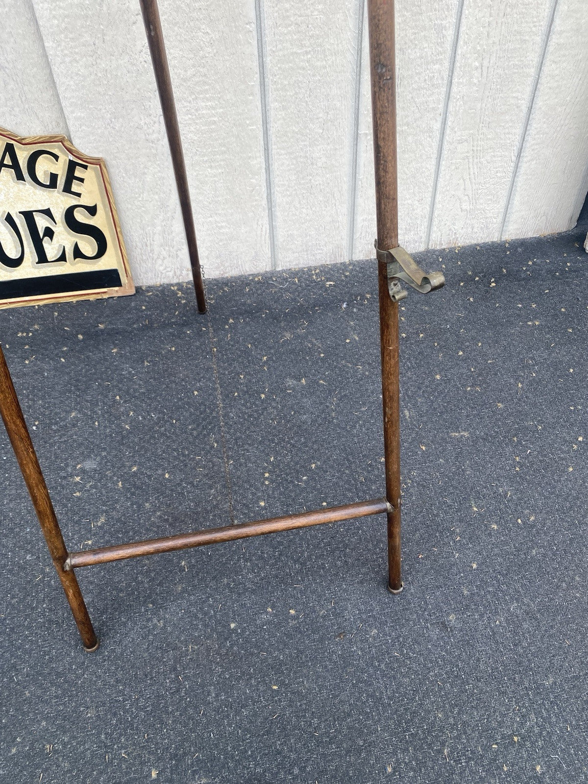 66382 Antique Victorian Oak Easel
