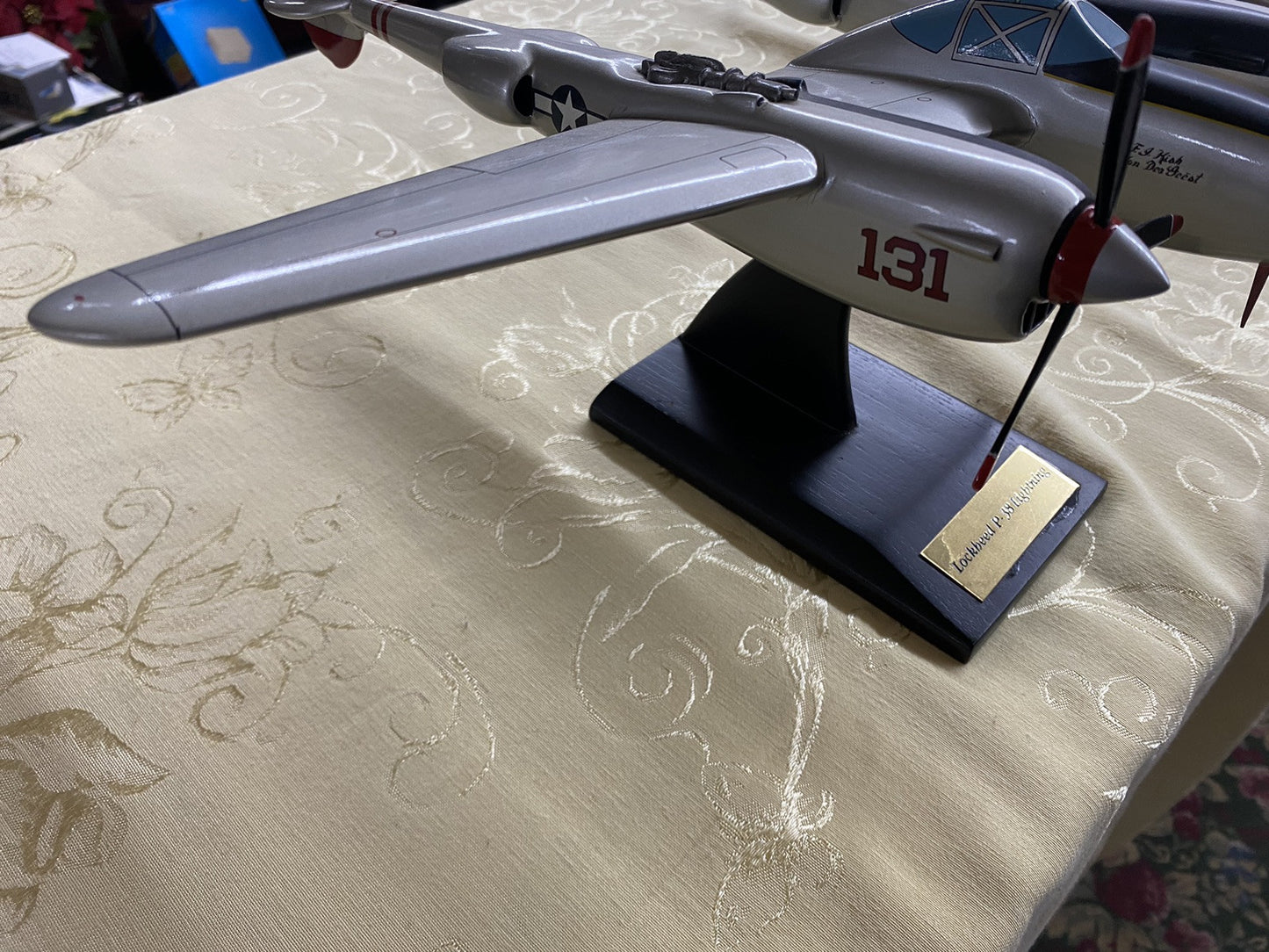 ES   220:          DANBURY MINT    LOCKHEED P-38 LIGHTNING  AIRPLANE Plane