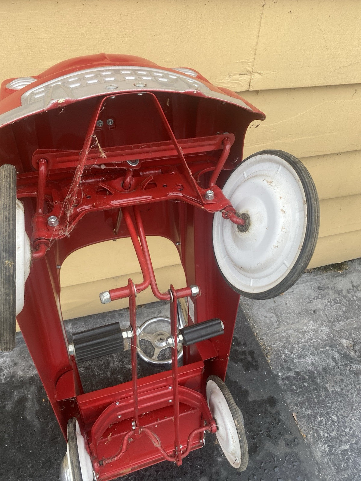 66447    Pedal Car Fire Truck Firetruck Fire and Rescue