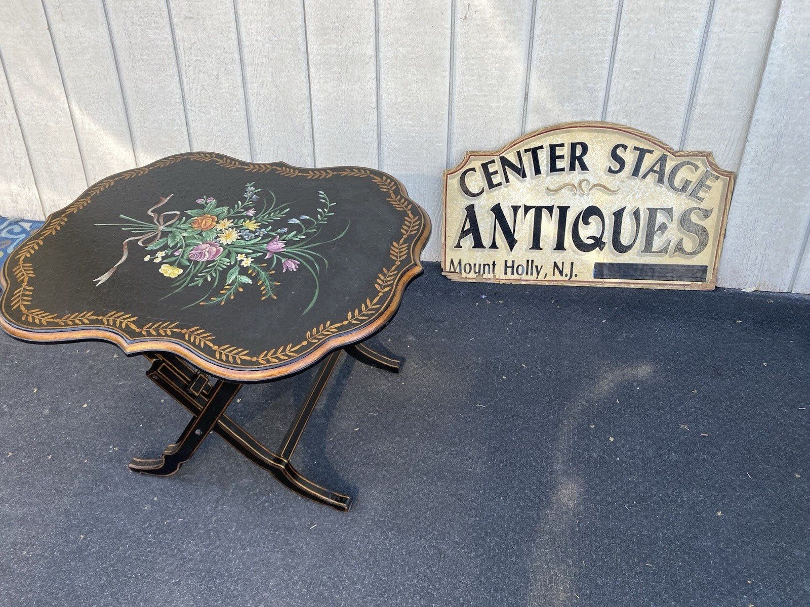 66458  Hand Made Decorator Tilt Top Table Stand   Table Top 24" x 31"W