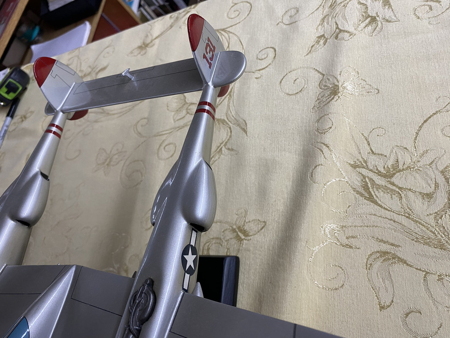 ES   220:          DANBURY MINT    LOCKHEED P-38 LIGHTNING  AIRPLANE Plane