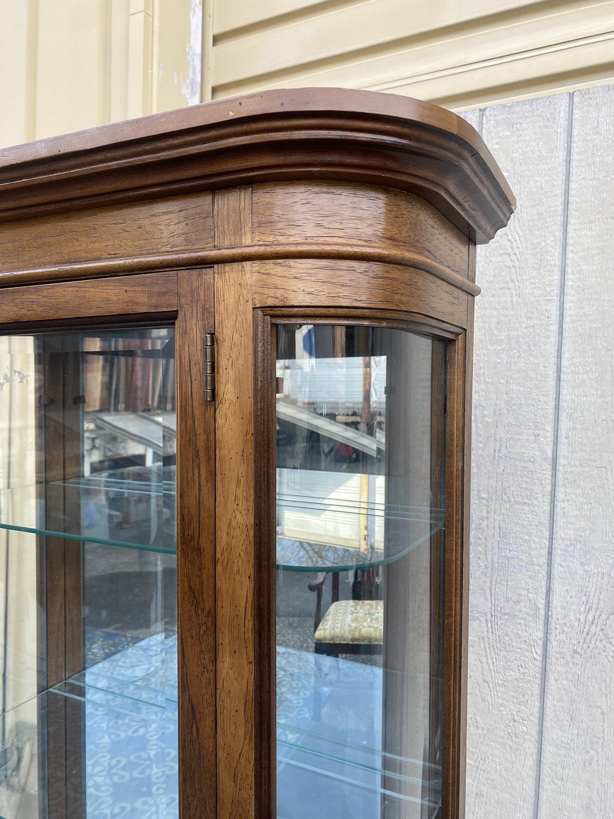 66240   Modern Pulaski Furniture Bow Glass Curio with Beveled Glass Front panels