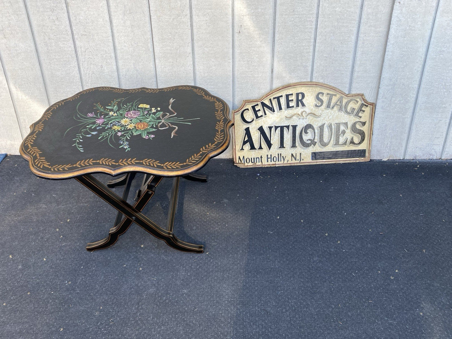 66458  Hand Made Decorator Tilt Top Table Stand   Table Top 24" x 31"W